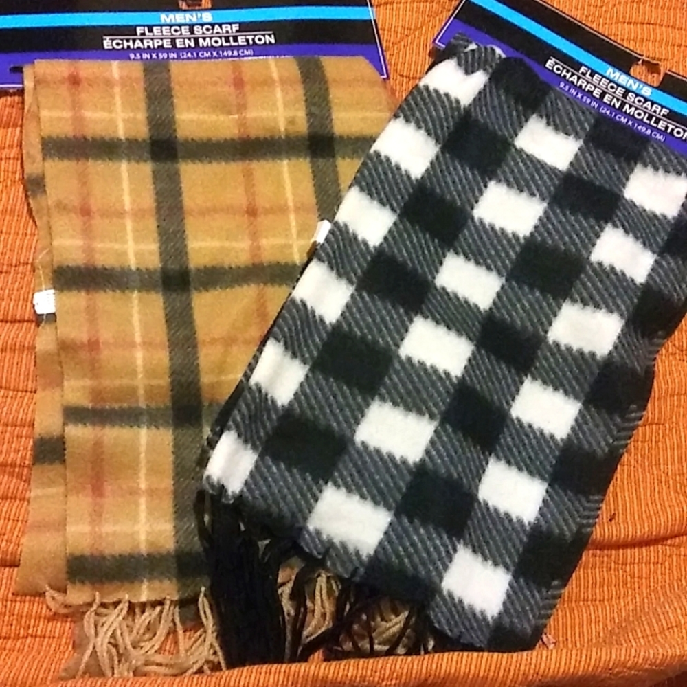 ACCESSORIES/SCARF BLK/WHITE ONE STILL AVAILABLE